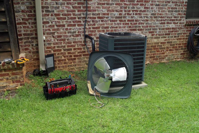 3 Troublesome AC Sounds and What They Mean in Winter Park, FL